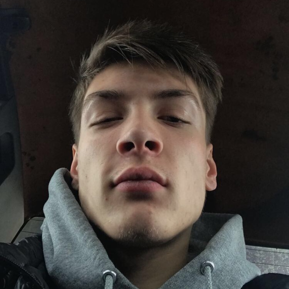 Meet your Posher, Logan